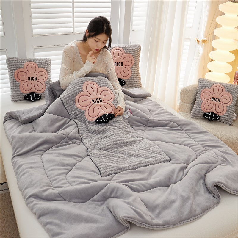 牛奶绒 加厚折叠抱枕被子两用二合D一车用午睡枕头被沙发客厅靠枕