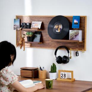 素风入户玄关洞洞板置物架可收纳挂墙上板墙面定制书桌实木展示架