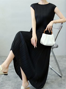 夏季新无袖褶皱气质圆领女宽松休闲舒适显瘦中长款A字妈妈连衣裙