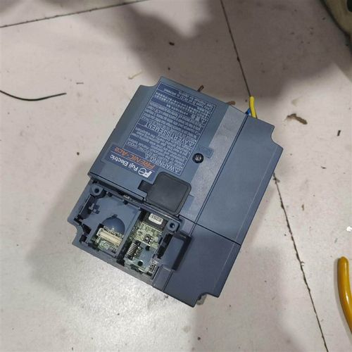 拆机变频器FRN0004E2S4C