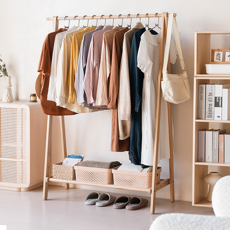 2023年新款实木卧室落地挂衣架杆家用室内榉木衣帽架