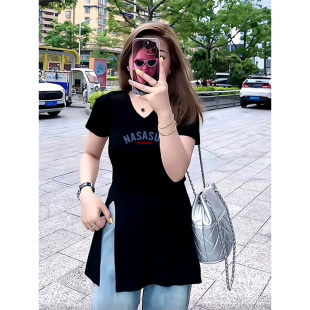 遮肚子上衣服 v领中长款 小众开叉黑色显瘦t恤女夏正肩短袖 2025新款