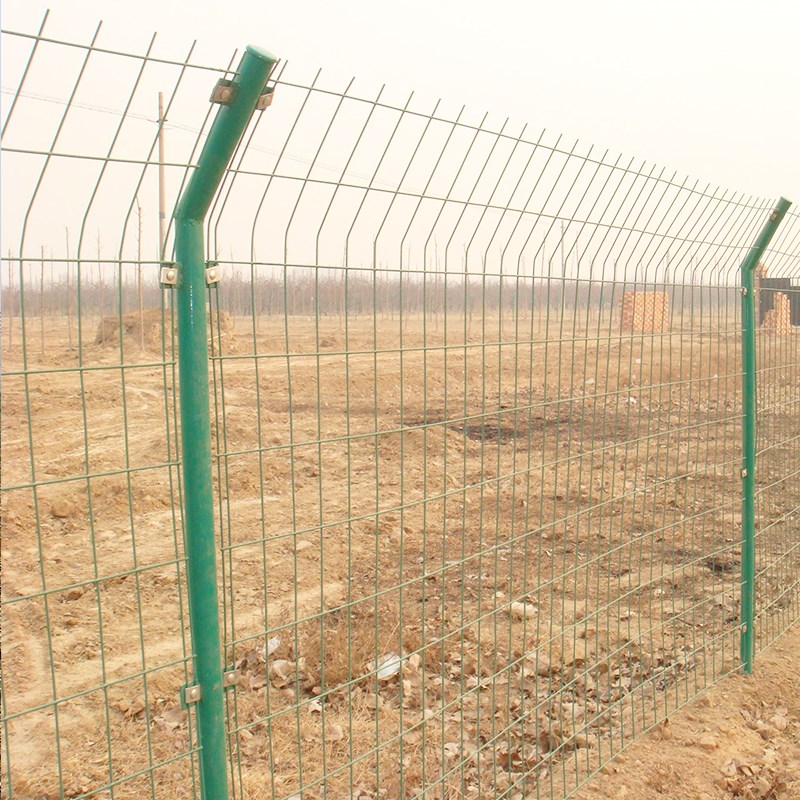 高速公路隔离网铁丝网围栏边丝护栏网框架防护网钢丝网片养殖网