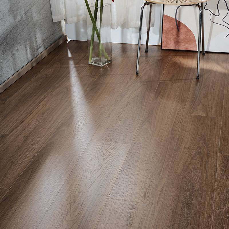 12mm新三层实木地板 家用防水耐磨环保e0级锁扣三层实木复合地板