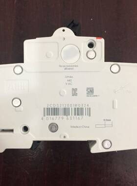 2C0DS2540010R824/S24-C1100；1065813/ABB微LZZ型断路器