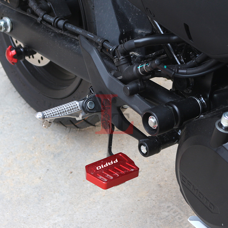 适用春风XO赛车手冒险家狒狒1改装刹车加大踏板盖后刹车加宽座