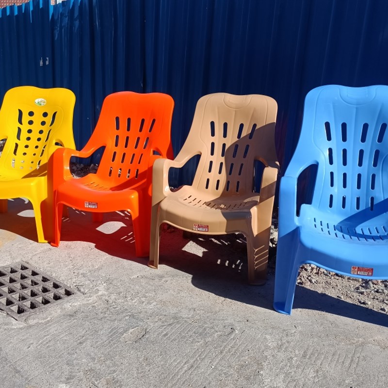 矮脚塑料沙滩椅加厚靠背椅躺椅休闲椅塑胶长靠背扶手椅大排档椅子