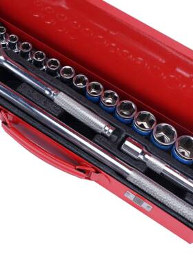 源头17套多功能棘轮扳手机铁盒组套维66780汽保件工具箱汽修修械