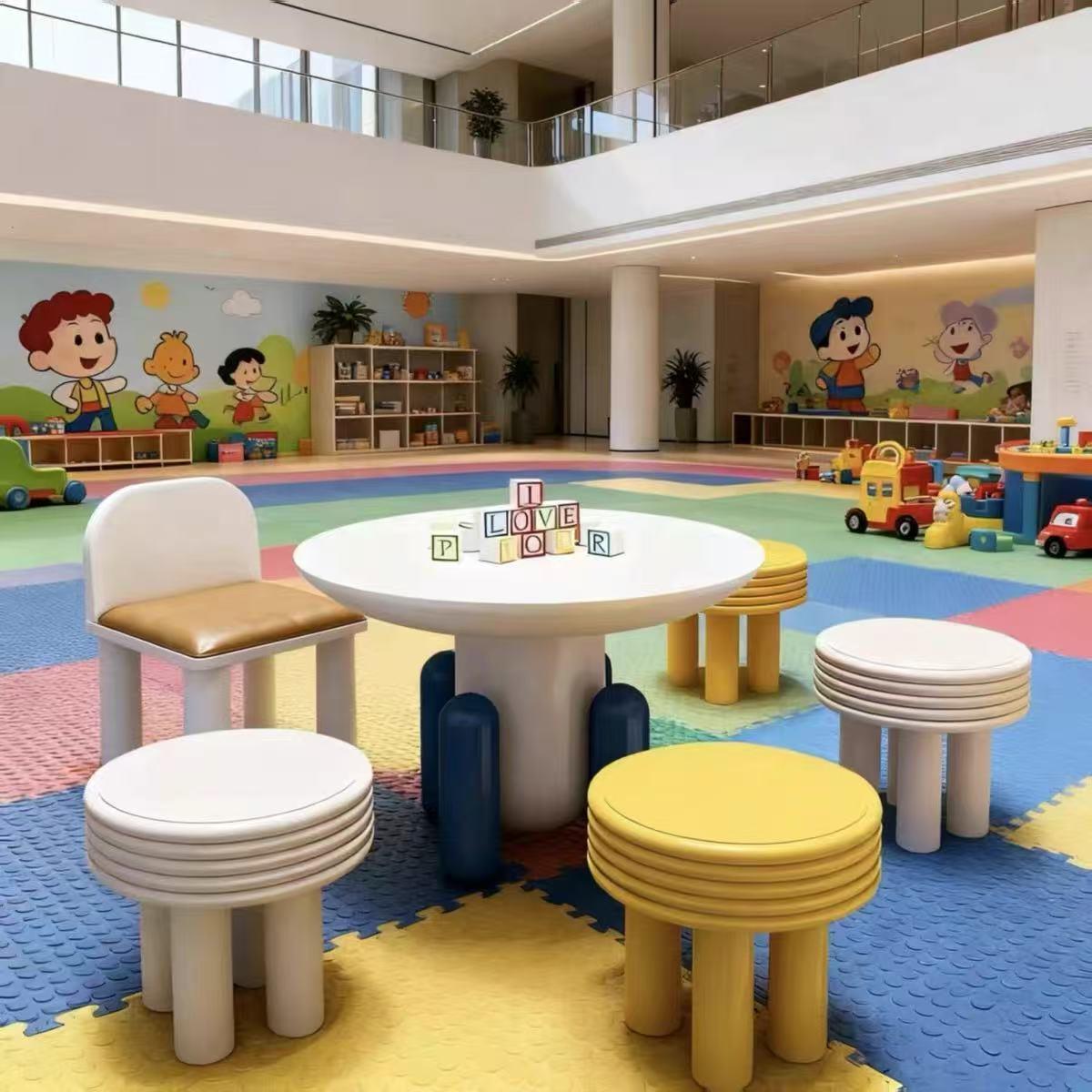 样品屋展示中心儿童圆桌椅组合早教学堂学习桌游乐园阅读区小孩娱
