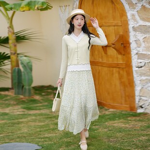 ATAR春女装新款假两件双层拼色长袖T恤衫 木耳边V领盘扣针织上衣