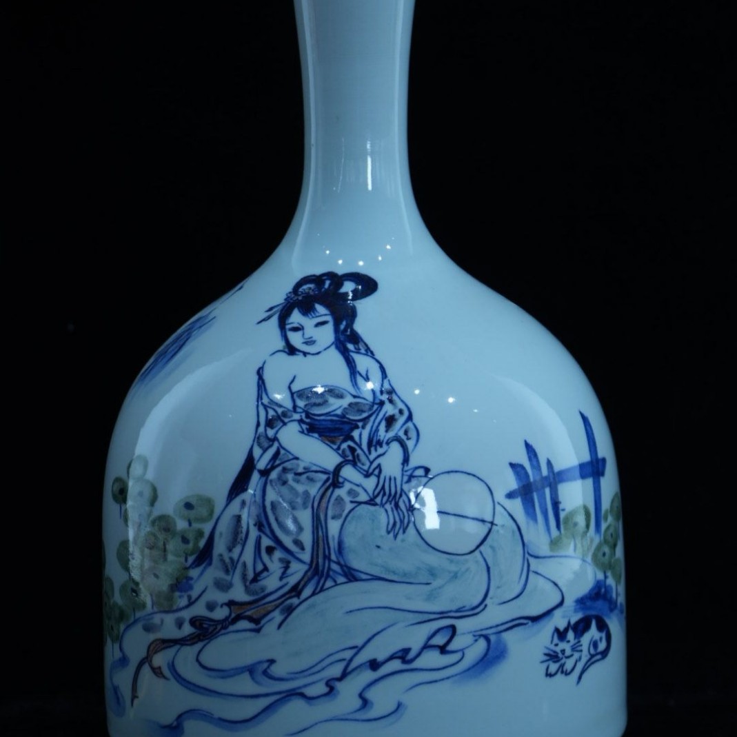 厉广雨青花美人瓶