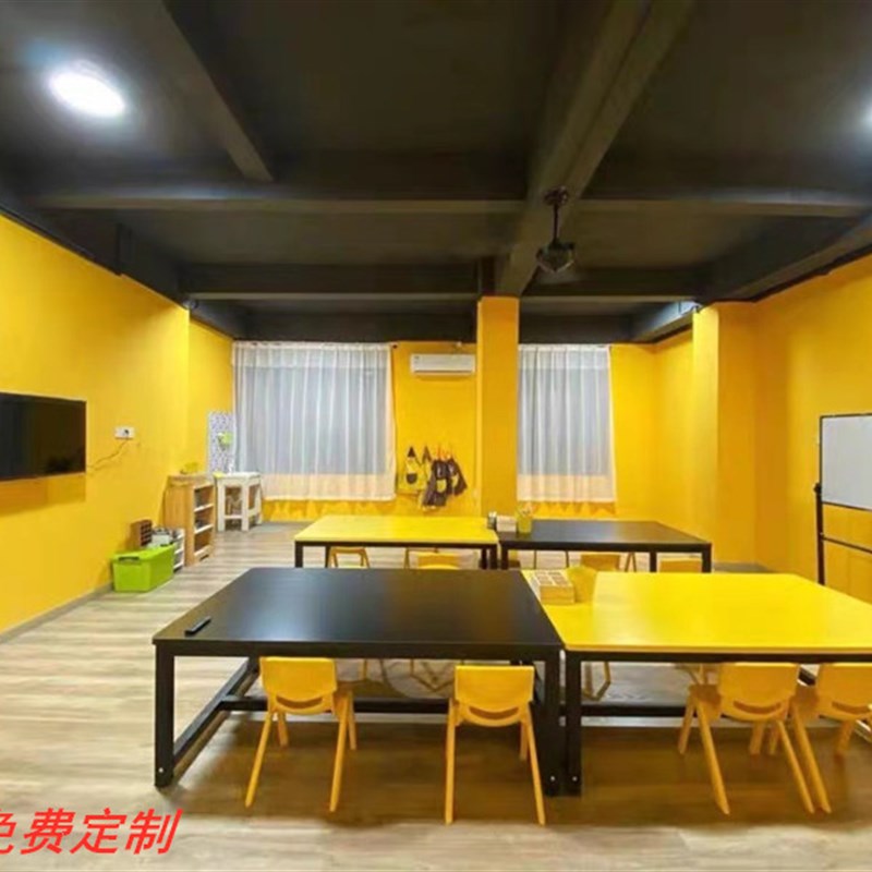 中小学生辅导培训班补习班人美术绘画幼儿园儿童彩色课桌椅