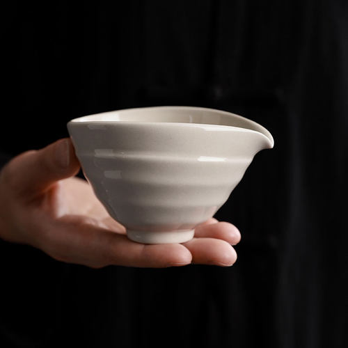 草木灰丨条纹公道杯茶海单个陶瓷分茶器功夫茶具泡茶分茶匀杯器