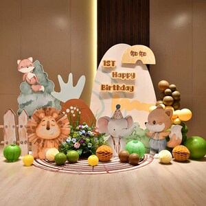 手绘森系场景装饰插画风周岁宝宝百日宴布置满月酒气球背景墙kt板