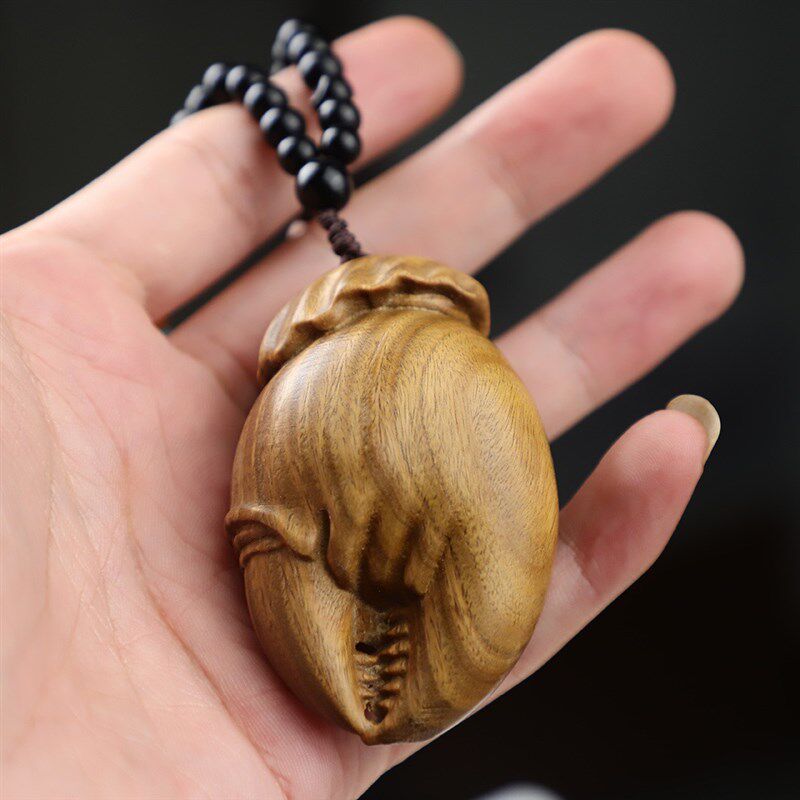 绿檀木手把件雕刻手里有钱手把玩件木质螃蟹钳手里有钳子汽车挂件