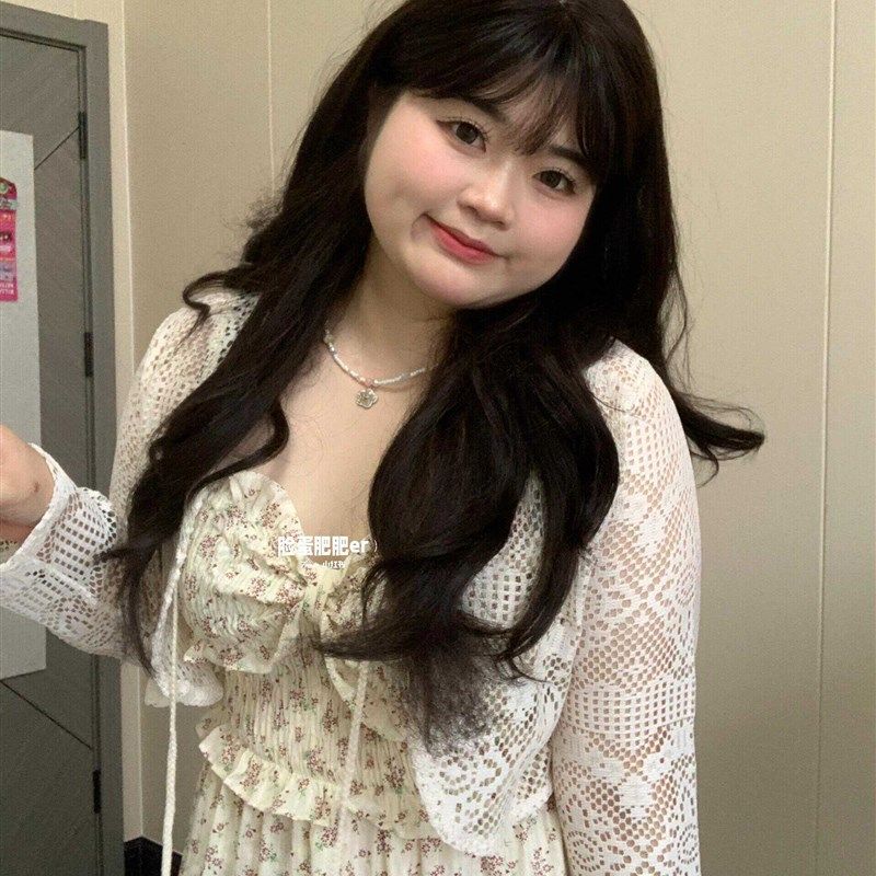 大码胖MM软糖两件套夏季新款洋气碎花吊带连衣裙V领镂空长袖开衫