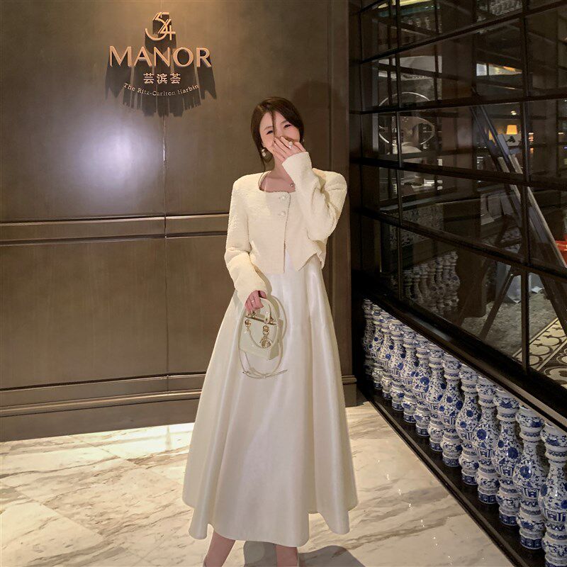 Tongse  初遇裙 自带珠光白色吊带连衣裙显瘦高腰高级感裙子长裙