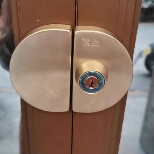 玻璃锁双开关免钻孔中央锁商铺有框门锁木门锁单门双门锁推拉店铺