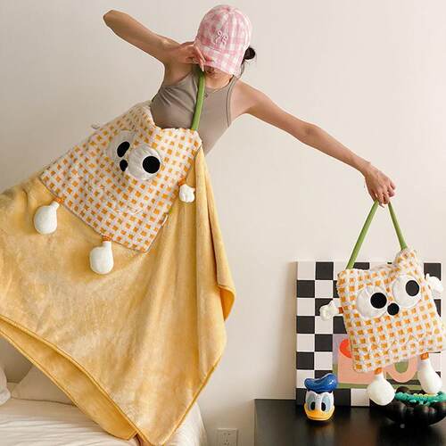 爱卡通多功能抱枕被子用二合一车载两可子便携折毯叠办公室RGO午