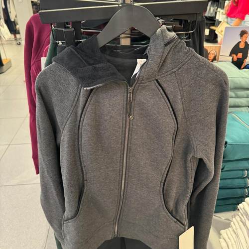 Lululemon新款修身运动卫衣