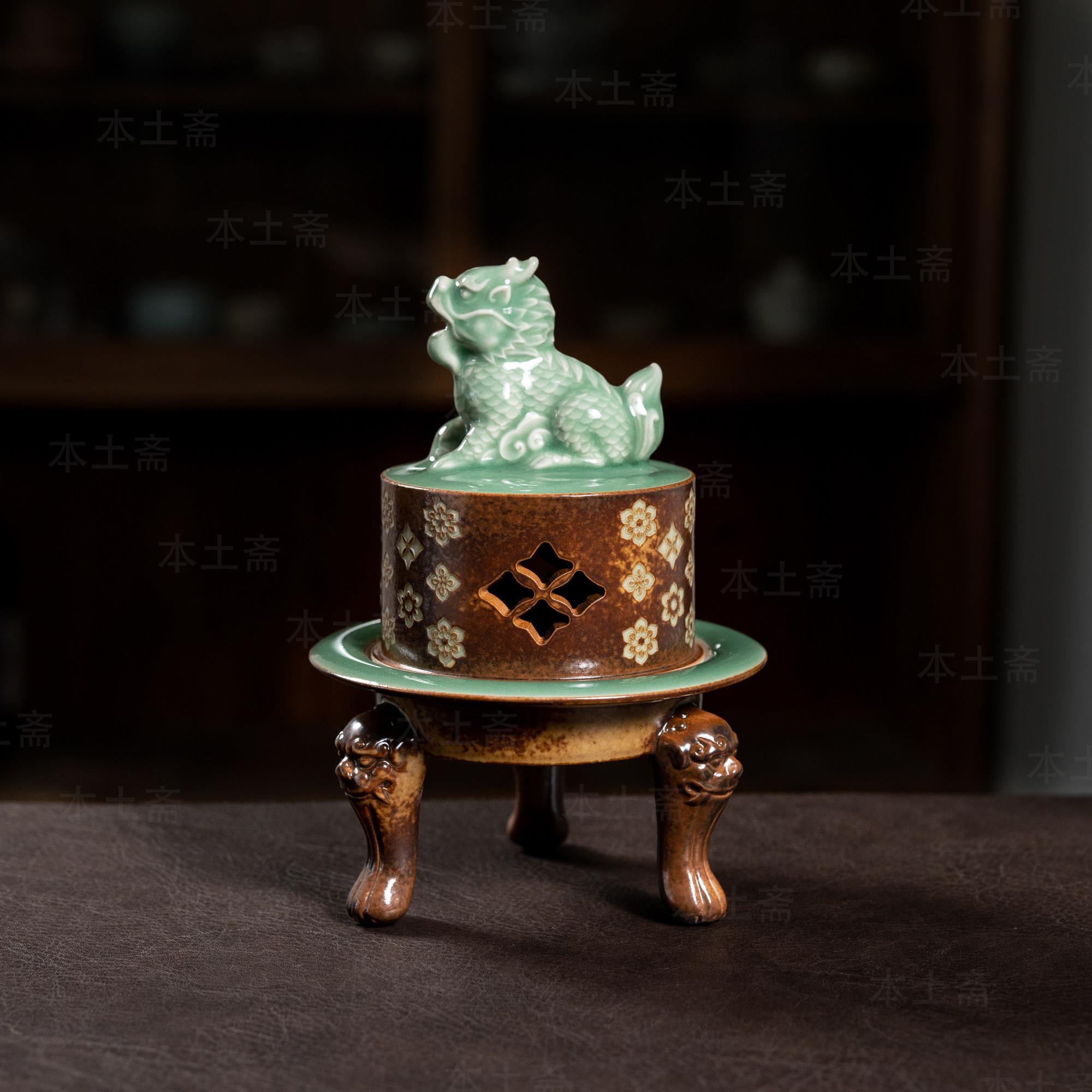 2025新品青瓷宝相花香炉摆件高端香道草木灰茶具零配室内薰香炉