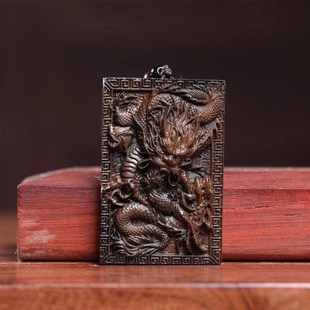 大拉沉香龙牌挂件天然老料雕花龙头项炼挂件文湾手玩吴氏牌