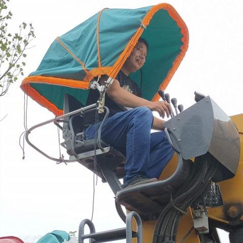 遮随车外吊折叠车篷避雨阳棚户外吊篷随车吊伞CAT篷车野作业鹏