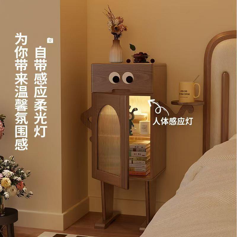 实木床头柜收纳卧室储物柜客厅创意斗柜机器人侧边带灯儿童床边柜