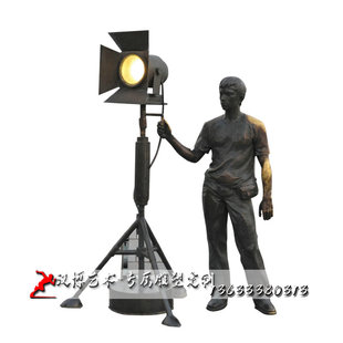 玻璃钢仿铜人物雕塑铸铜商业步行街民俗吃面场景雕塑铜雕民俗民风