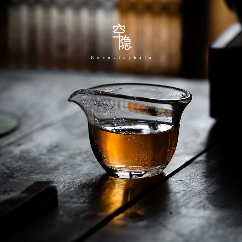 空隐纯手工玻璃公道杯耐热匀茶杯水晶无把公杯钱袋玻心璃语分茶器