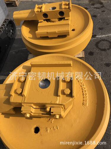 推土机全车配件引导轮总成
