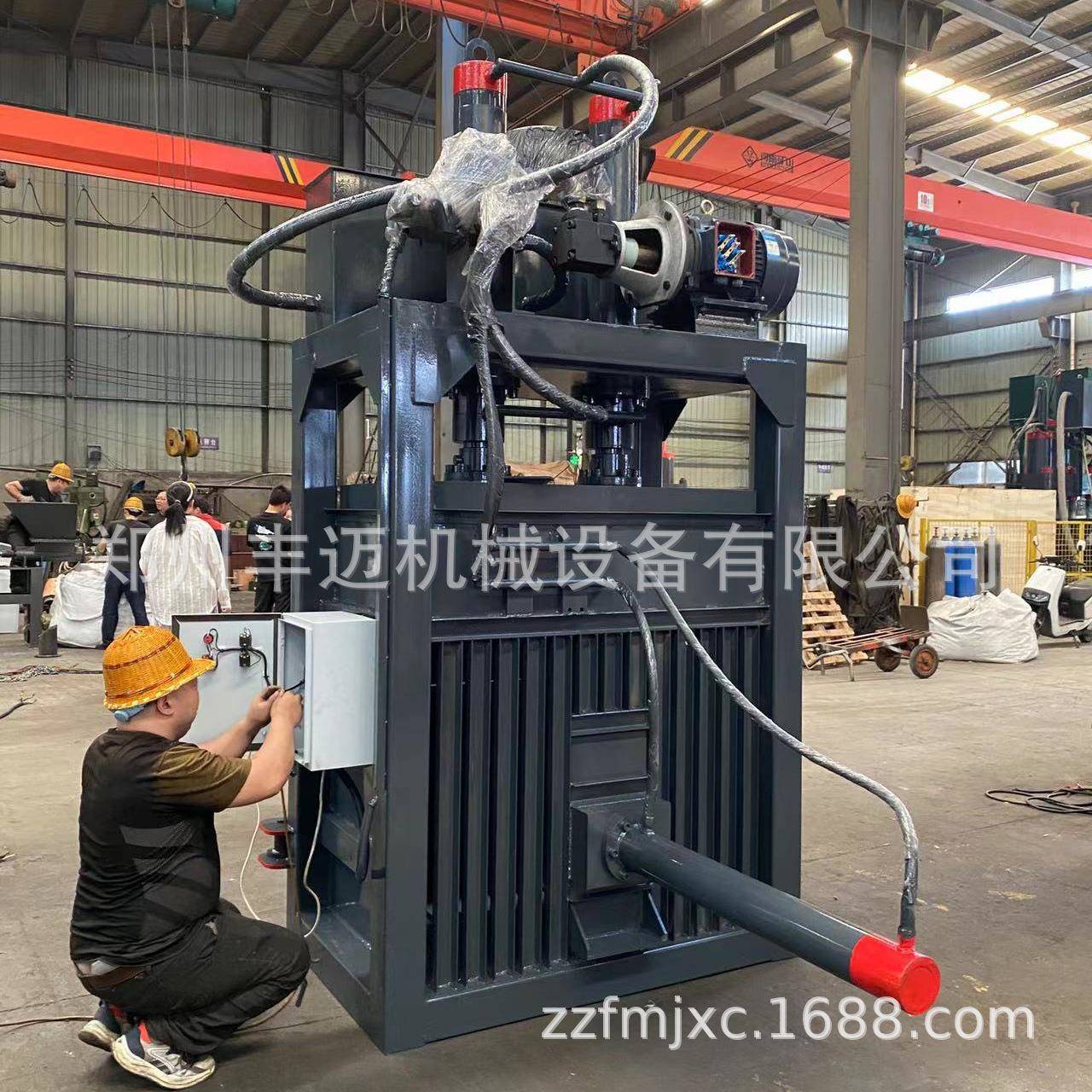 100型立式易拉罐打包机双缸编料织袋MON包废纸打包瓶机自动塑打机