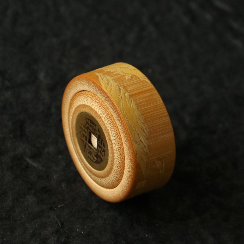 精品纯手工制作留青雕刻山水老玉竹转钱赚钱手把件竹雕把玩件