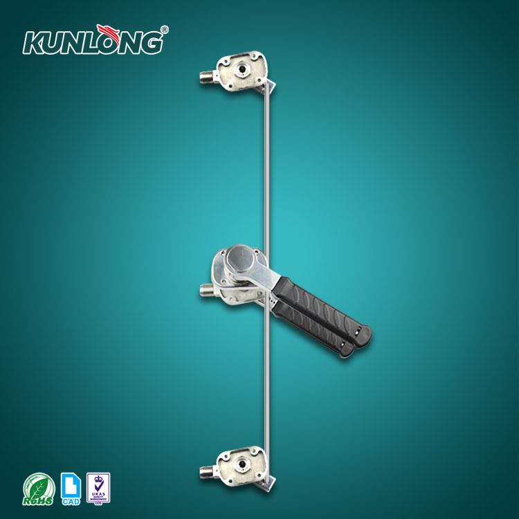 广东尚坤SK1-836滚轮迫紧式把手/连杆式三点锁/大型把手锁
