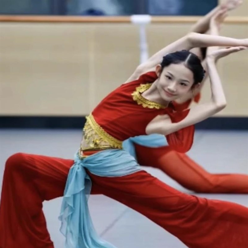 儿童敦煌飞天舞蹈服装演出服女童飘逸中国风古典舞反弹琵琶表演服