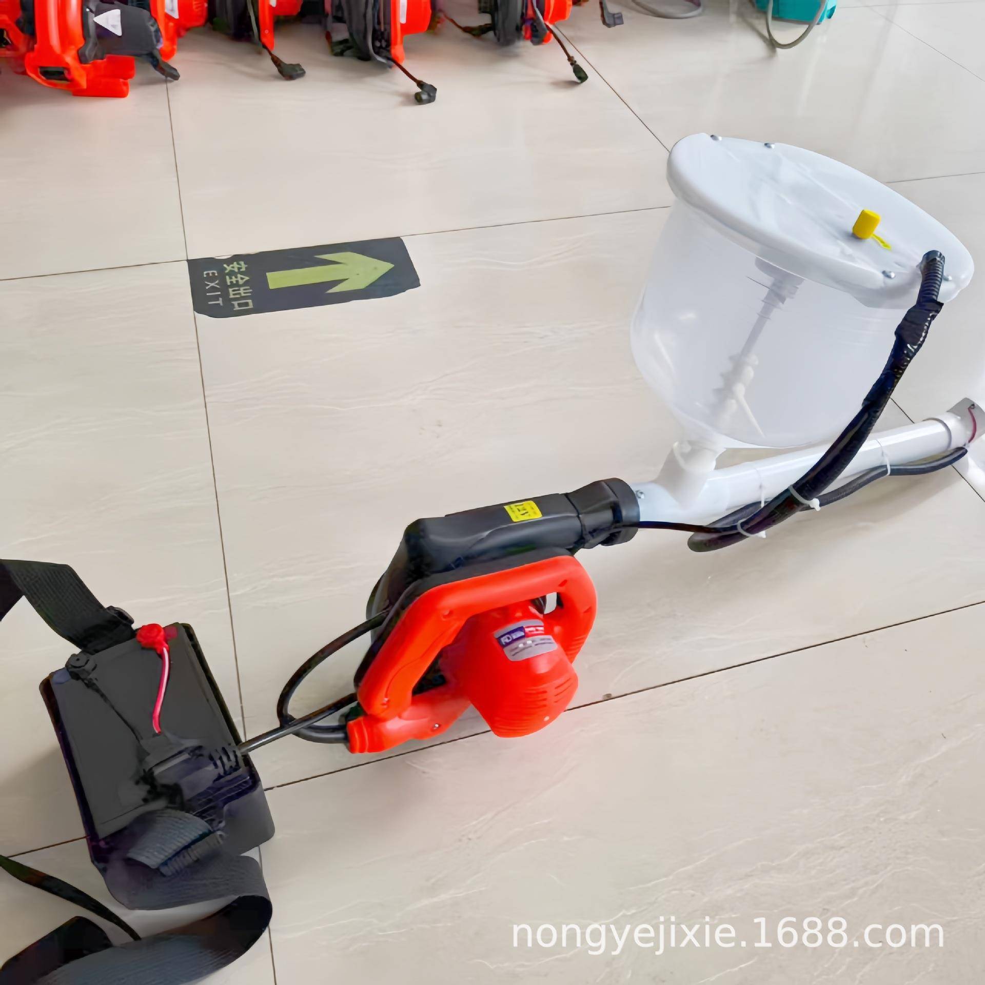 854小型锂电大器棚喷粉器撒农用石灰机粉干粉抛洒养殖场消毒抛粉