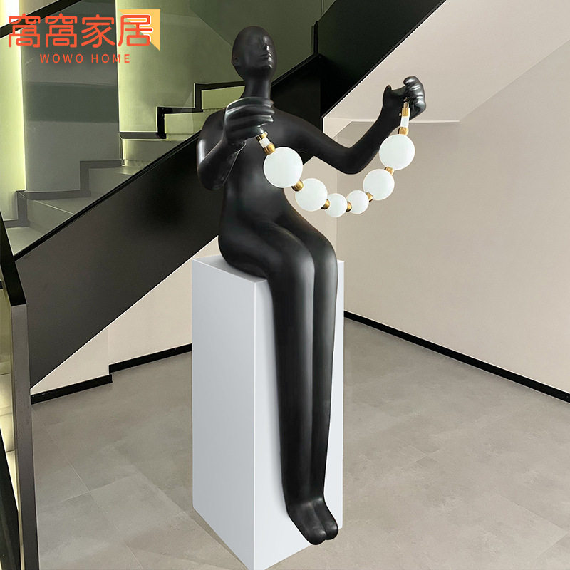 人物艺术雕塑客厅装饰落地摆件家居玄关橱窗大型雕塑灯坐姿人串珠