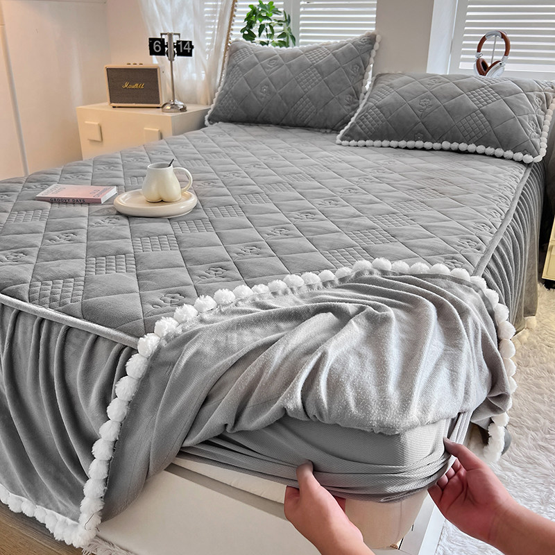 球球牛奶珊瑚绒床裙单件冬季加厚二合一床笠式床罩带花边加绒防滑