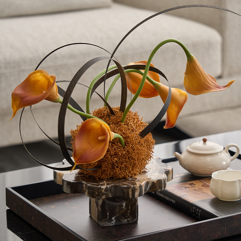 暖色系小花艺装饰品现代风格客厅茶几软装设计高级感玻璃花瓶摆件