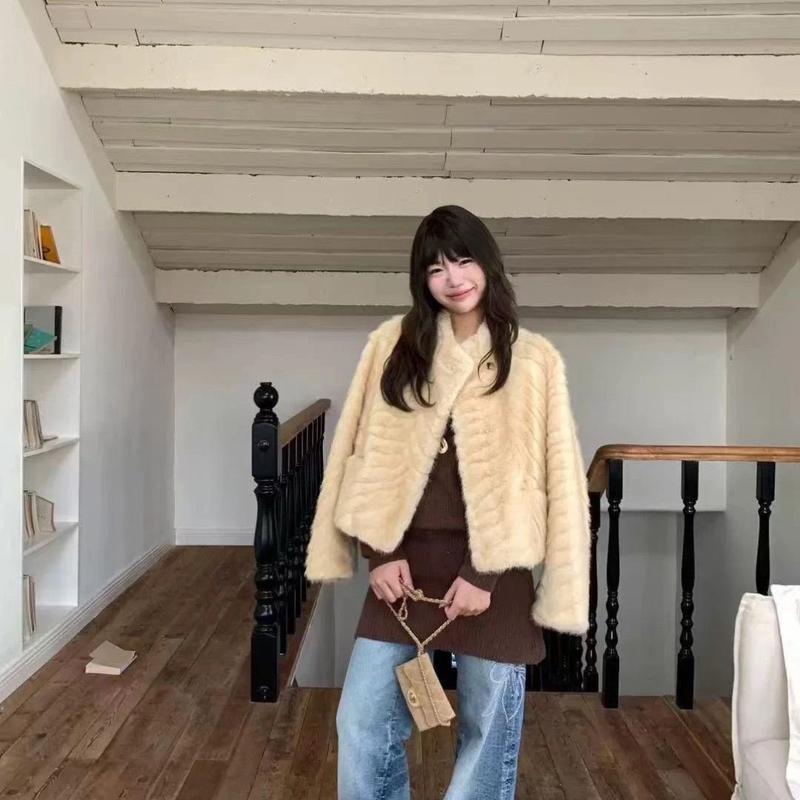 环保金叶貂人造皮草短款毛毛外套秋冬皮毛一体小个子2025新款女式