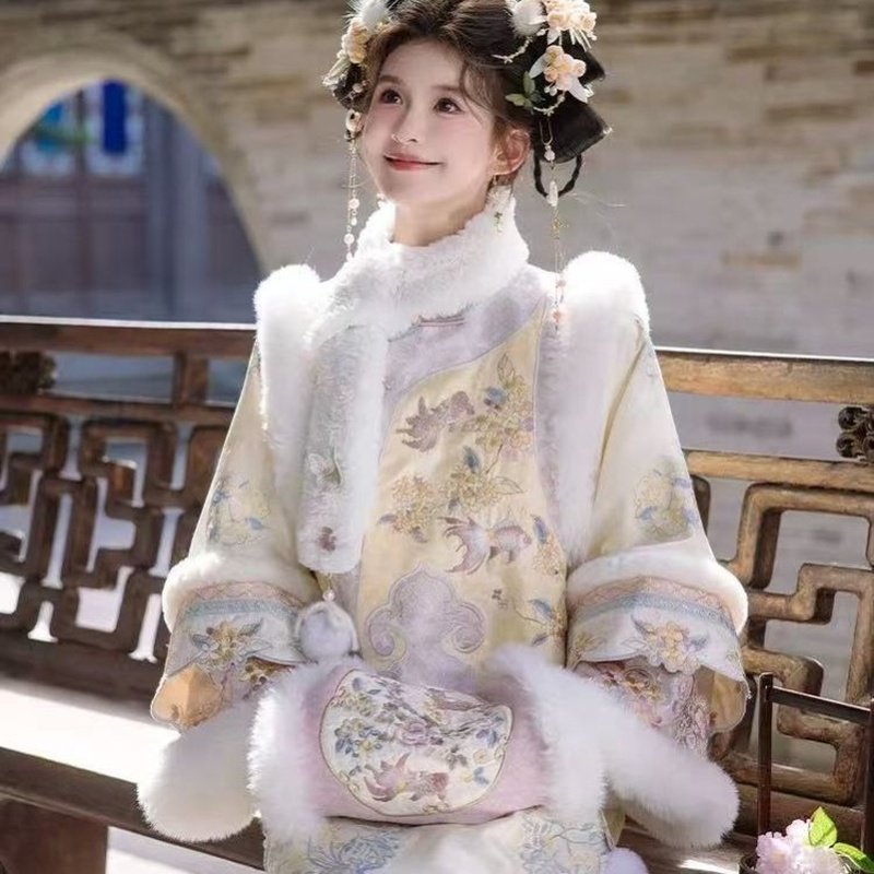 川黛时光:桂影跃金 国风复原感氅衣马甲冬季加绒少女感宫装华服