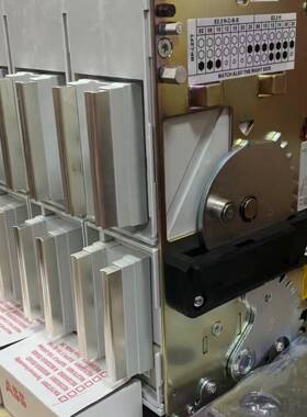 Emax2空气断路器E4.2N 3200 Ekip Dip LSI 3p WMP 1SDA072492R1