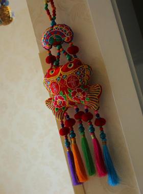 民族风刺绣挂件 电表箱遮挡 红色双鱼现代客厅动物装饰挂饰不规则