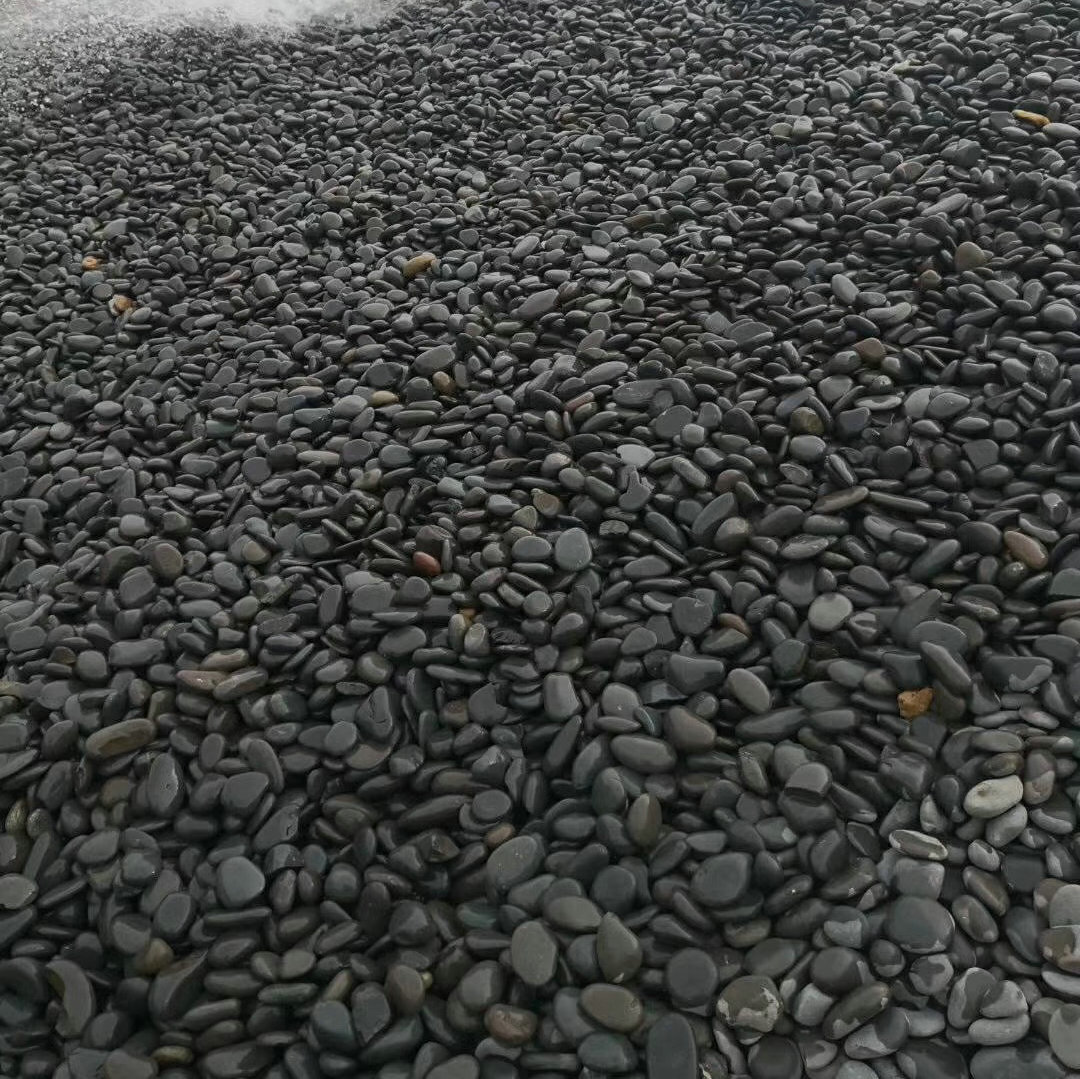 厂家供应雨花石 黑色鹅卵石 园林景观工程铺地面石头批发