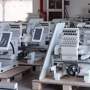 工厂直销启鸿家用小型电脑绣花机成衣绣帽绣