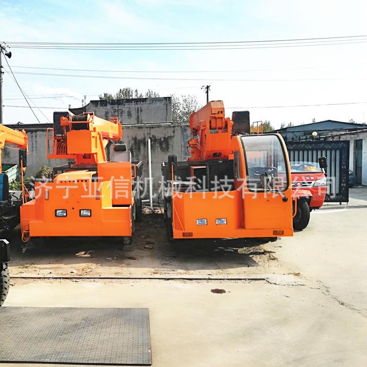 厂出售四不像吊工车工建地WHV材运输吊四轮随车吊履带运车