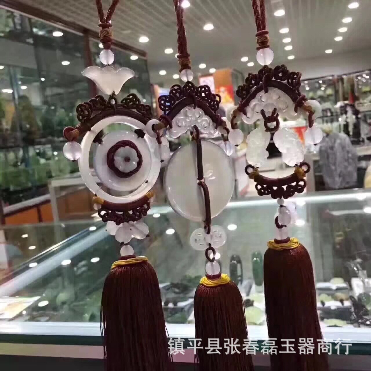 厂家直销 玛瑙玉髓车挂汽车挂件马达加斯加冰彩玉髓车佩