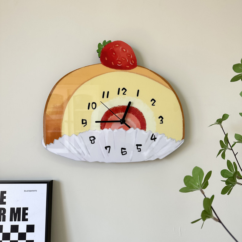 卡通草莓蛋糕创意装饰挂墙钟表蛋糕店烘焙店餐厅静音时钟挂钟饰