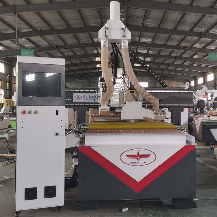 厂家现货板式家具木门1325雕刻机木工机械全自动锯片数控开料机,玩具/童车/益智/积木/模型,垂直悬浮玩具,淘宝优惠券,粉丝福利购,淘宝优惠卷