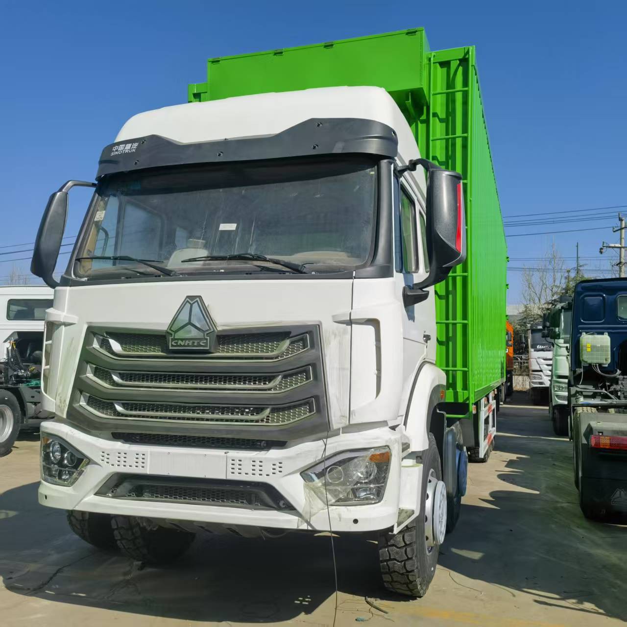 重汽浩瀚NX6x4双驱牵引车头